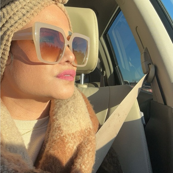 Meet your Posher, Valerie - Picture 4 of 10